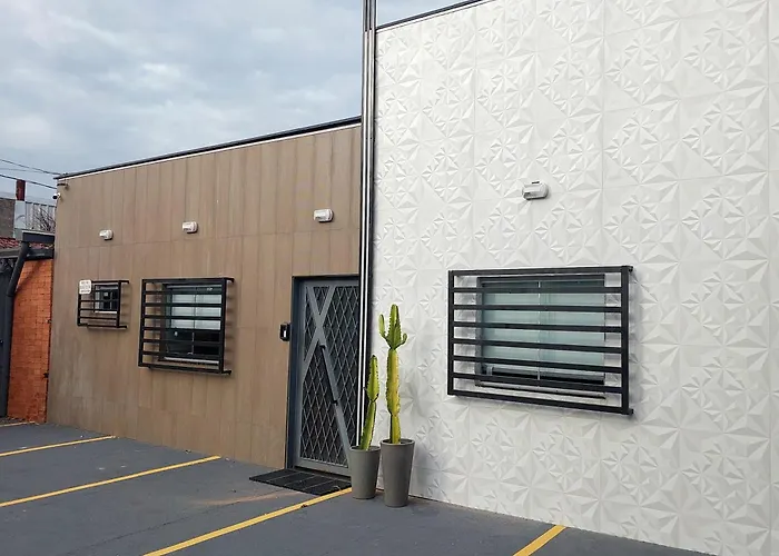 D Suítes - Checkin ate 21 Hs - ZAP pras coordenadas de acesso - Dois ENDEREÇOS Goiânia